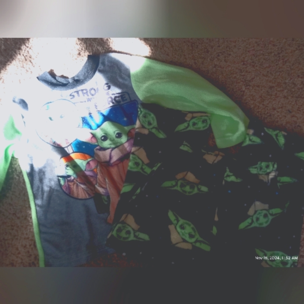 Boys/girls star wars 2 piece pajamas size 4